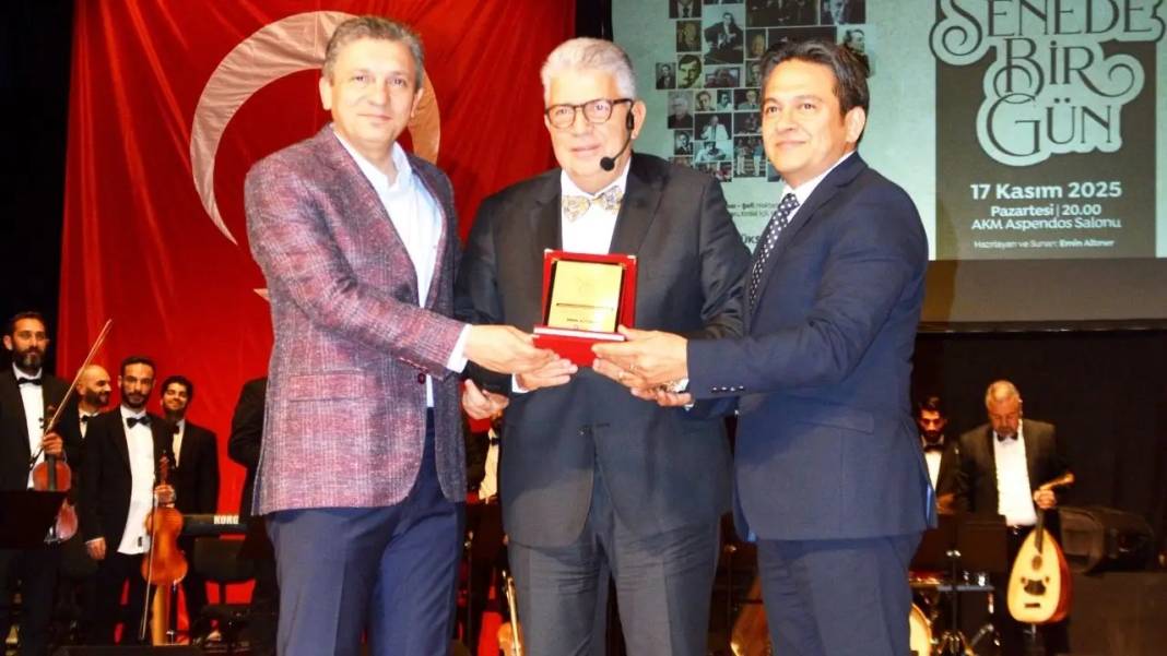 Antalya’da İz Bırakanlar “Senede Bir Gün” Sahnede! 5